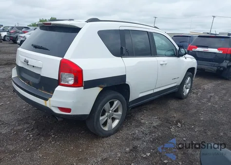 2014 Jeep Compass Sport z USA, uszkodzony, nr VIN 1C4NJDBB7ED551387